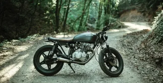 Agar Tetap Awet, Mari Cermati Trik Merawat Motor Klasik atau Tua