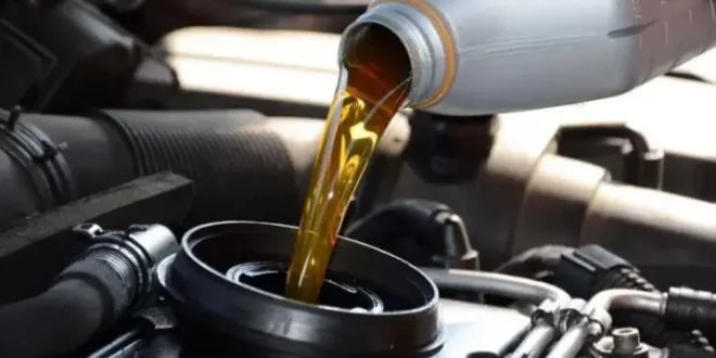 Oli Mesin Mobil Cepat Berkurang? Ini Penyebabnya